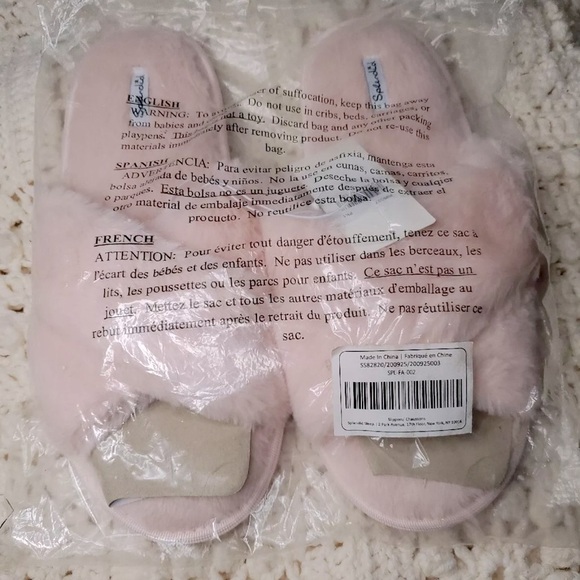 NWT Splendid Plush Criss-Cross Slippers Light Pink Size Medium/Large - Picture 12 of 14